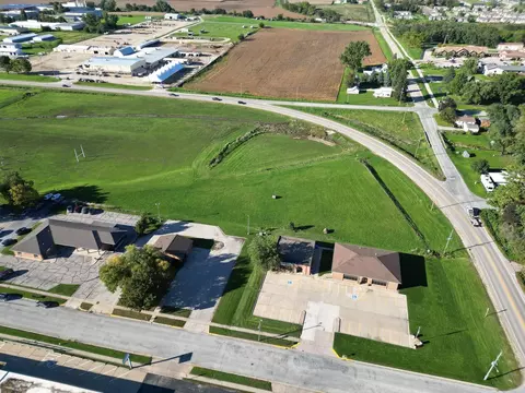 2020 NW 3rd Ave, Waverly, IA 50677