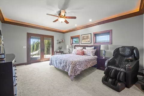 Bedroom - 402 Eagle Ct, Shellsburg, IA 52332 photo 1 of 6
