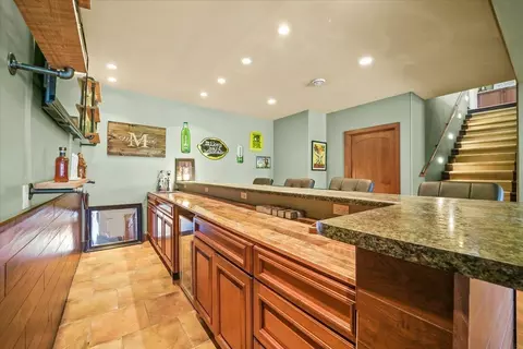 Entry Way - 402 Eagle Ct, Shellsburg, IA 52332 photo 7 of 7