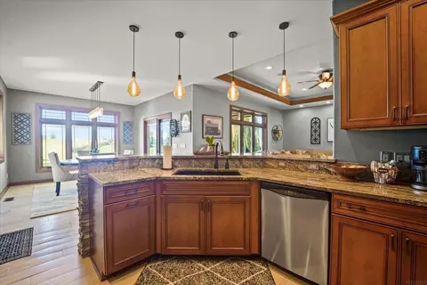 Kitchen - 402 Eagle Ct, Shellsburg, IA 52332 photo 4 of 6