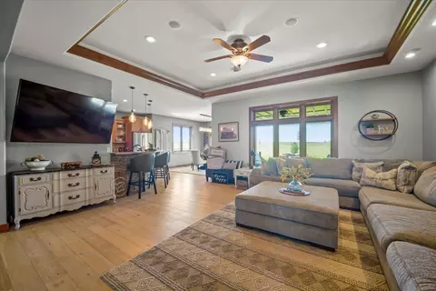 Living - 402 Eagle Ct, Shellsburg, IA 52332 photo 1 of 3