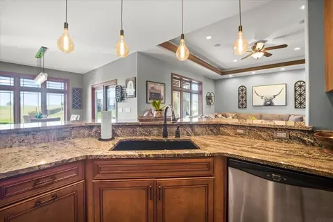 Kitchen - 402 Eagle Ct, Shellsburg, IA 52332 photo 5 of 6