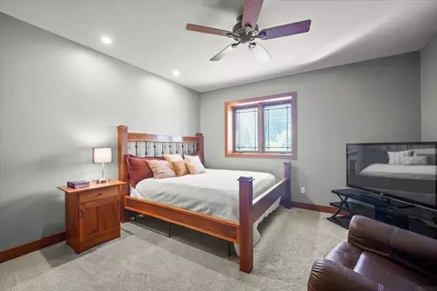 Bedroom - 402 Eagle Ct, Shellsburg, IA 52332 photo 4 of 6