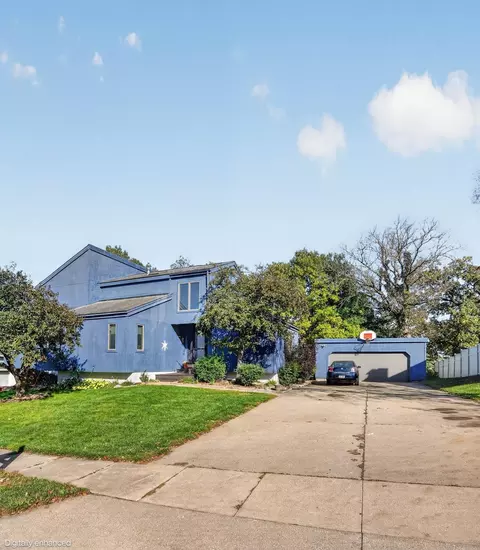 1116 NW 5th St, Waverly, IA 50677
