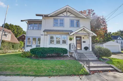 410 W 6th St, Cedar Falls, IA 50613