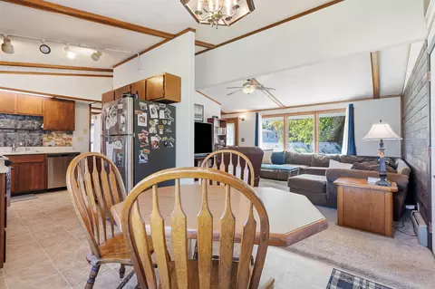 Dining - 1024 Triangle Dr, Shell Rock, IA 50670 photo 2 of 3