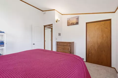 Bedroom - 1024 Triangle Dr, Shell Rock, IA 50670 photo 2 of 6
