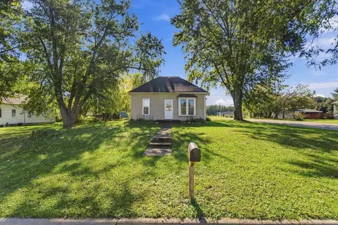 Other - 424 E Jackson St, Shell Rock, IA 50670 photo 2 of 11