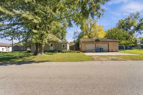 Exterior - 424 E Jackson St, Shell Rock, IA 50670 photo 4 of 4