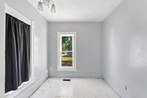 Bedroom - 424 E Jackson St, Shell Rock, IA 50670 photo 1 of 2