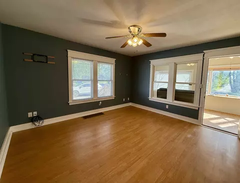 Living - 612 Upton Ave, Waterloo, IA 50701 photo 3 of 3