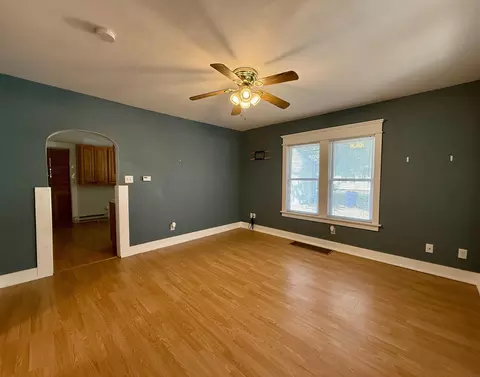 Living - 612 Upton Ave, Waterloo, IA 50701 photo 2 of 3