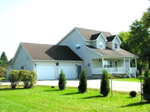 1104 Division St, Osage, IA 50461