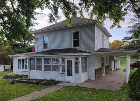 321 N Vine St, West Union, IA 52175