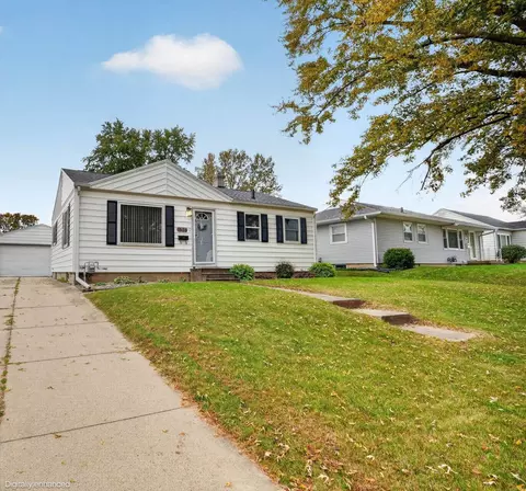 1526 Liberty Ave, Waterloo, IA 50702