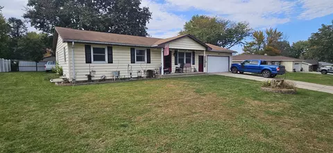 112 Celeste St, Hudson, IA 50643
