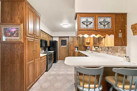 Kitchen - 417 N Maple St, Sumner, IA 50674 photo 3 of 3