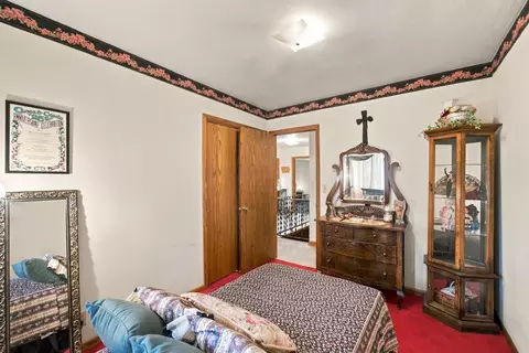 Bedroom - 417 N Maple St, Sumner, IA 50674 photo 4 of 5