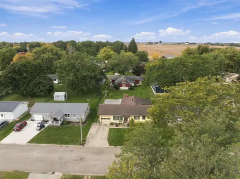 View/Area - 417 N Maple St, Sumner, IA 50674 photo 2 of 3
