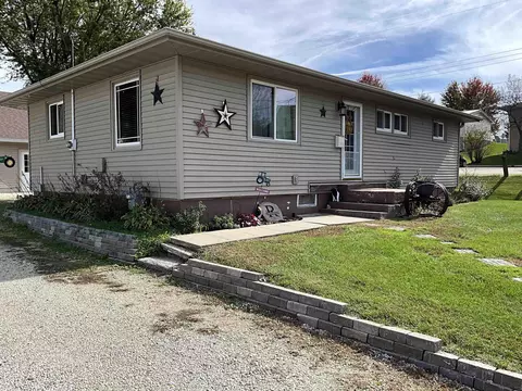 103 Miller St, West Union, IA 52175