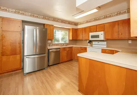 Kitchen - 417 E 4th St, Readlyn, IA 50668 photo 1 of 4
