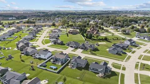 View/Area - 1719 Waxwing Way, Waterloo, IA 50701 photo 4 of 5