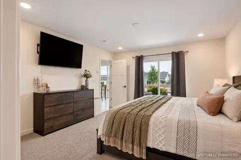 Bedroom - 1719 Waxwing Way, Waterloo, IA 50701 photo 2 of 4