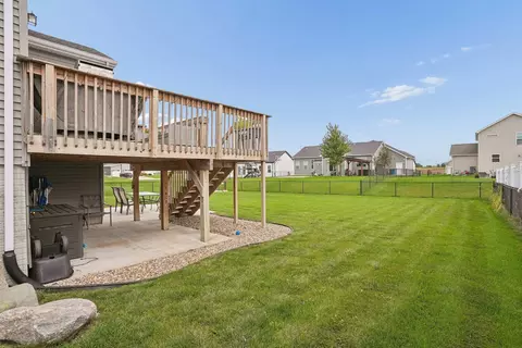 Exterior - 1719 Waxwing Way, Waterloo, IA 50701 photo 5 of 8
