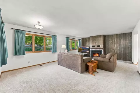 Living - 4212 Crestview Dr, Cedar Falls, IA 50613 photo 6 of 6
