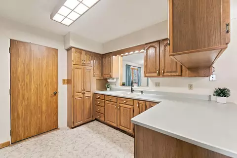 Kitchen - 4212 Crestview Dr, Cedar Falls, IA 50613 photo 2 of 3