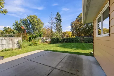 Exterior - 4212 Crestview Dr, Cedar Falls, IA 50613 photo 7 of 7