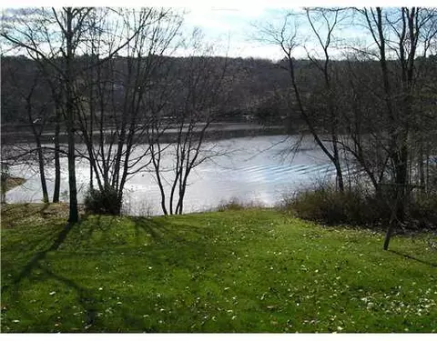 150 Pine St, Waldoboro, ME 04572 photo 1
