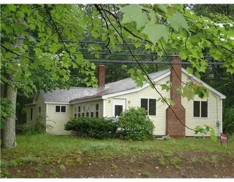 85 School St, Berwick, ME 03901 photo 1