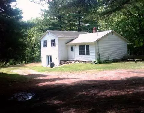 862 Riverside Dr, Augusta, ME 04330 photo 1