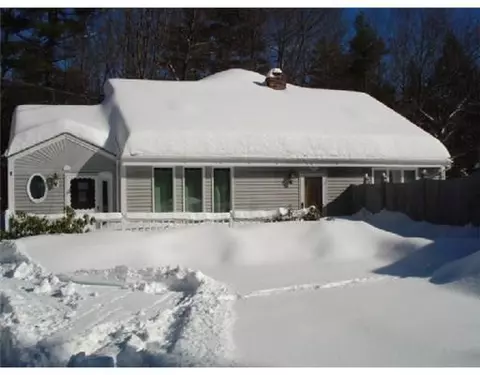 310 Elm St, Limerick, ME 04048 photo 1