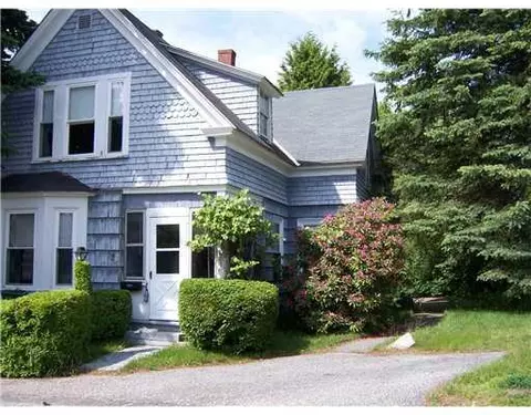 9 Oak Pl, Biddeford, ME 04005 photo 1
