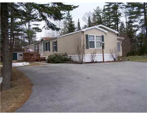 828 Main St, Corinth, ME 04427 photo 1