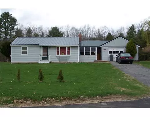 100 Carll Rd, Buxton, ME 04093 photo 1
