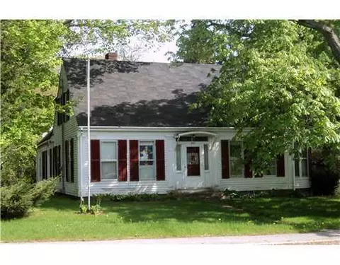 1027 Main St, Waldoboro, ME 04572 photo 1