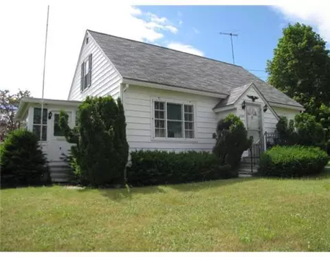 295 Riverside Dr, Augusta, ME 04330 photo 1