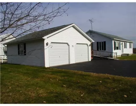 7 Pam Cor Dr, Sidney, ME 04330 photo 1