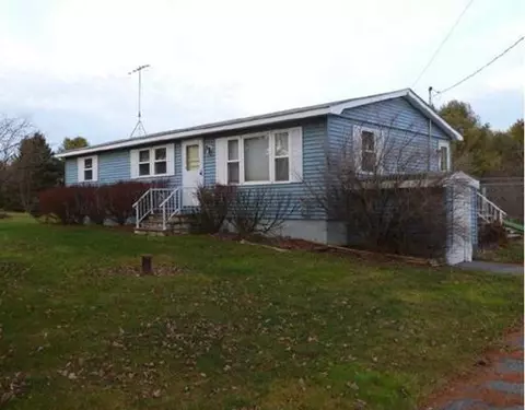 4153 Union St, Levant, ME 04456 photo 1