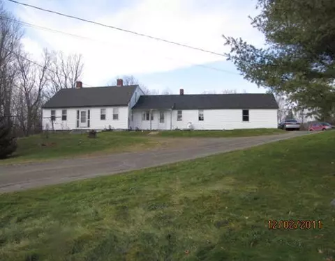 748 W River Rd, Augusta, ME 04330 photo 1