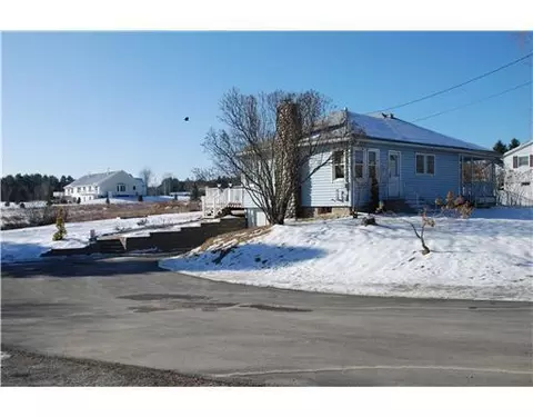 387 Eastern Ave, Brewer, ME 04412 photo 1