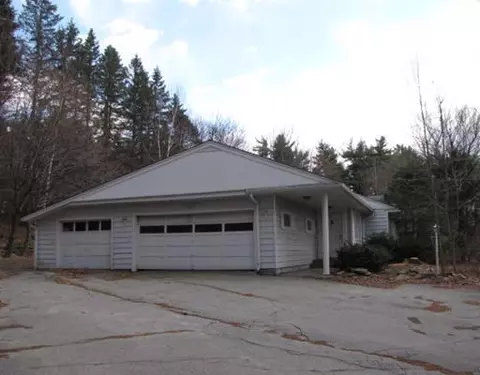 8 Barnard Dr, Augusta, ME 04330 photo 1