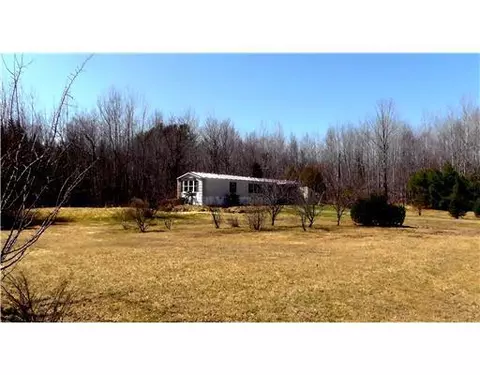 70 Forest Hills Dr, Levant, ME 04456 photo 1