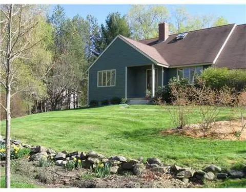 5 Winterhaven Dr, Orono, ME 04473 photo 1