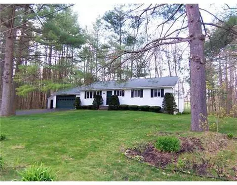 3 Willard Dr, Turner, ME 04282 photo 1