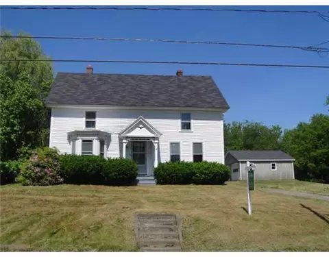 105 Main St, Dexter, ME 04930 photo 1