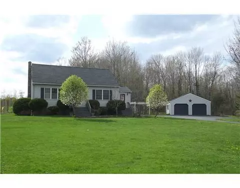3580 Middle Rd, Sidney, ME 04330 photo 1